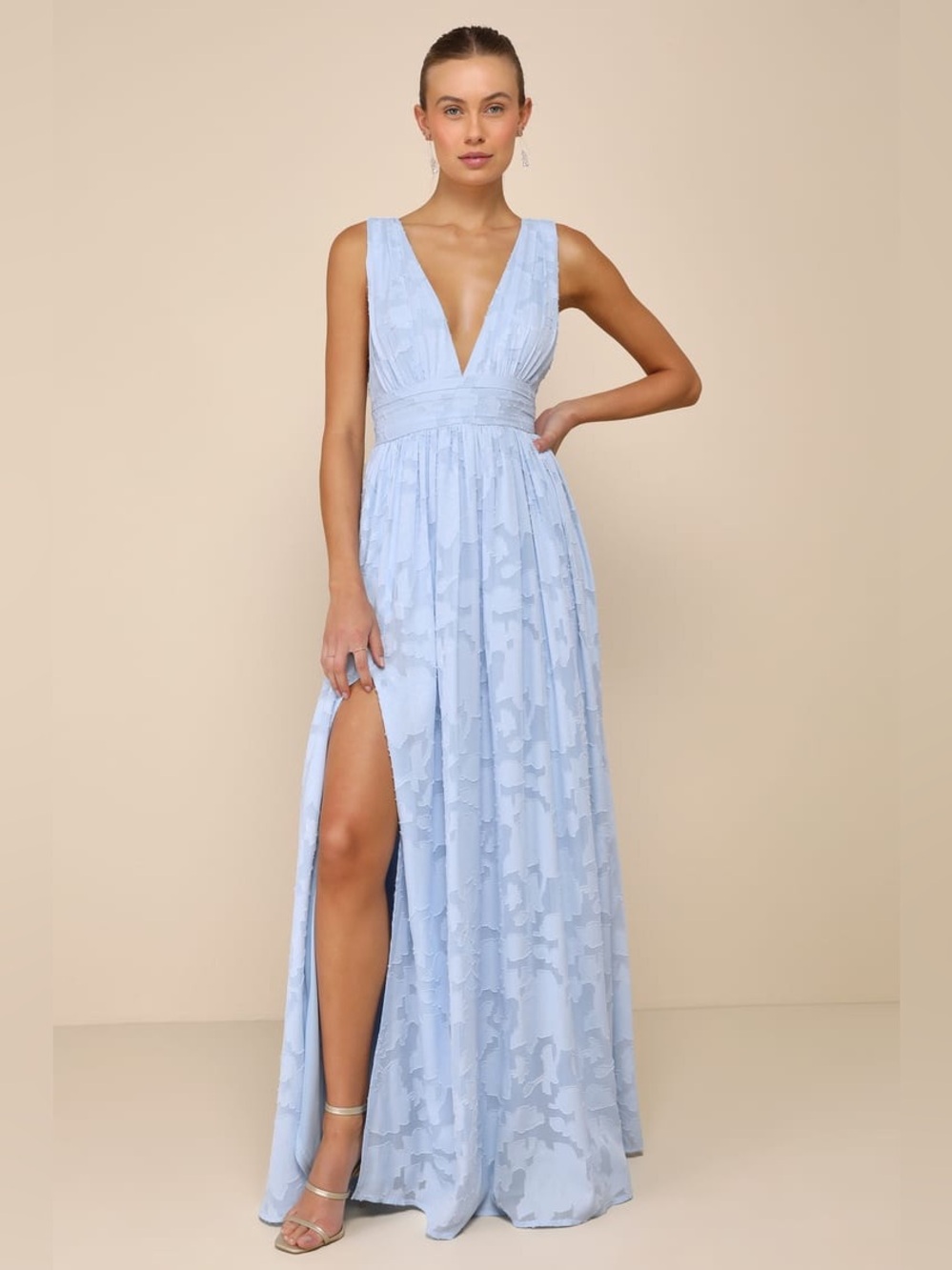 NWT Lulus Women’s Sweet Sophistication Light Blue Burnout Floral Maxi Dress M